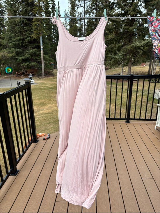 Wilfred Dresses & Skirts - Wilfred Light Pink Midi Dress